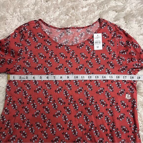 NWT Loft Outlet Pink Floral Patterned Short Sleeve Top Size M - Picture 6 of 7
